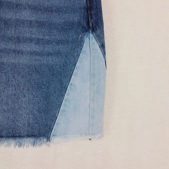 Forever 21 Color Block Mini Jean Skirt Size Large‎ in Light Wash Denim - Picture 8 of 13